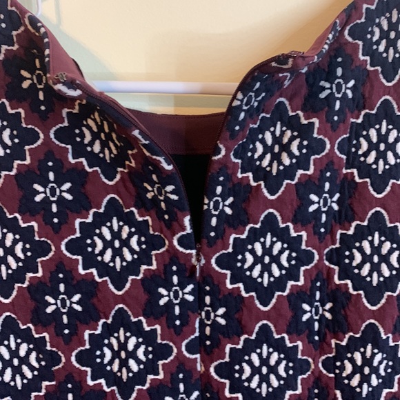 Very pretty print knee length dress - Picture 3 of 7